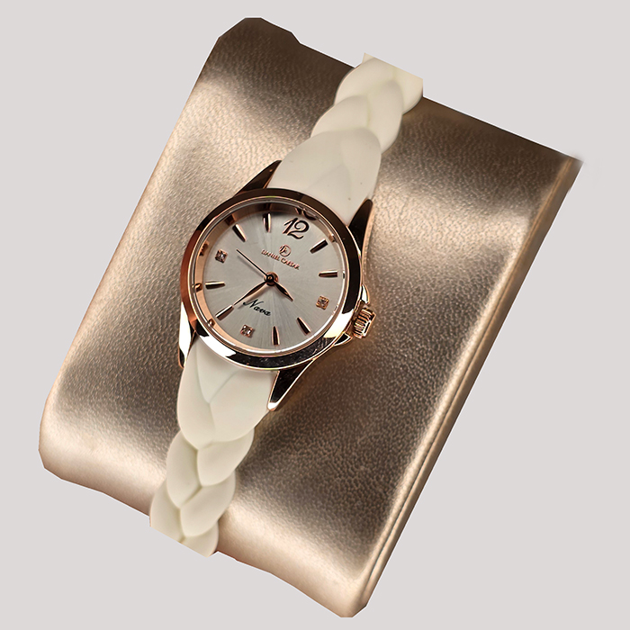 ساعت زنانه دنیل سزار مدل DANIEL CAESAR DC1230L