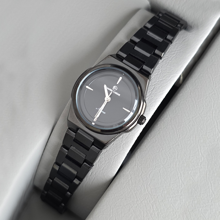 ساعت زنانه دنیل سزار مدل DANIEL CAESAR DC1246L