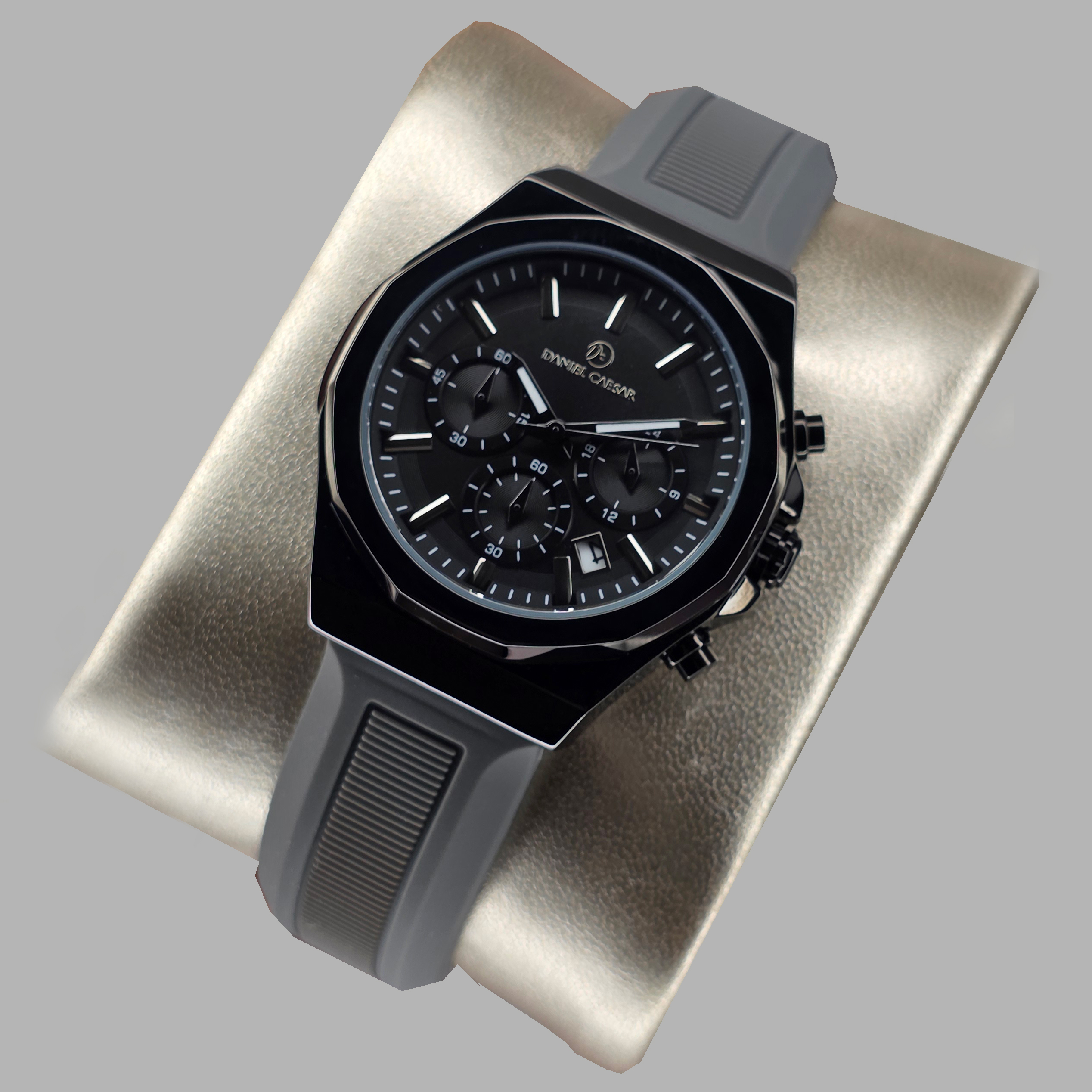 ساعت زنانه دنیل سزار مدل DANIEL CAESAR DC1286L